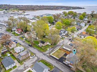 53 Huron St, Warwick, RI 02889