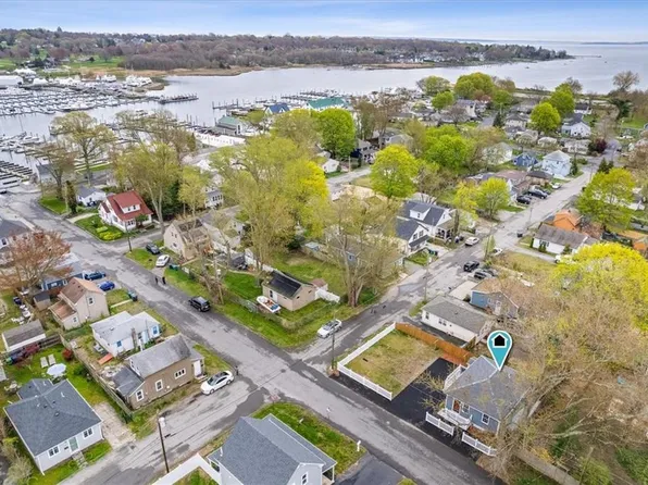 53 Huron St, Warwick, RI 02889