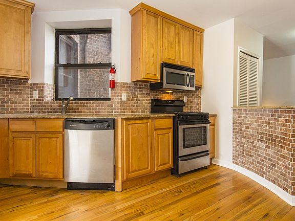 5th image of 79 Crescent Ave APT 4