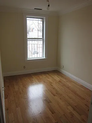 Rented by Realty 2000 Corp | media 36