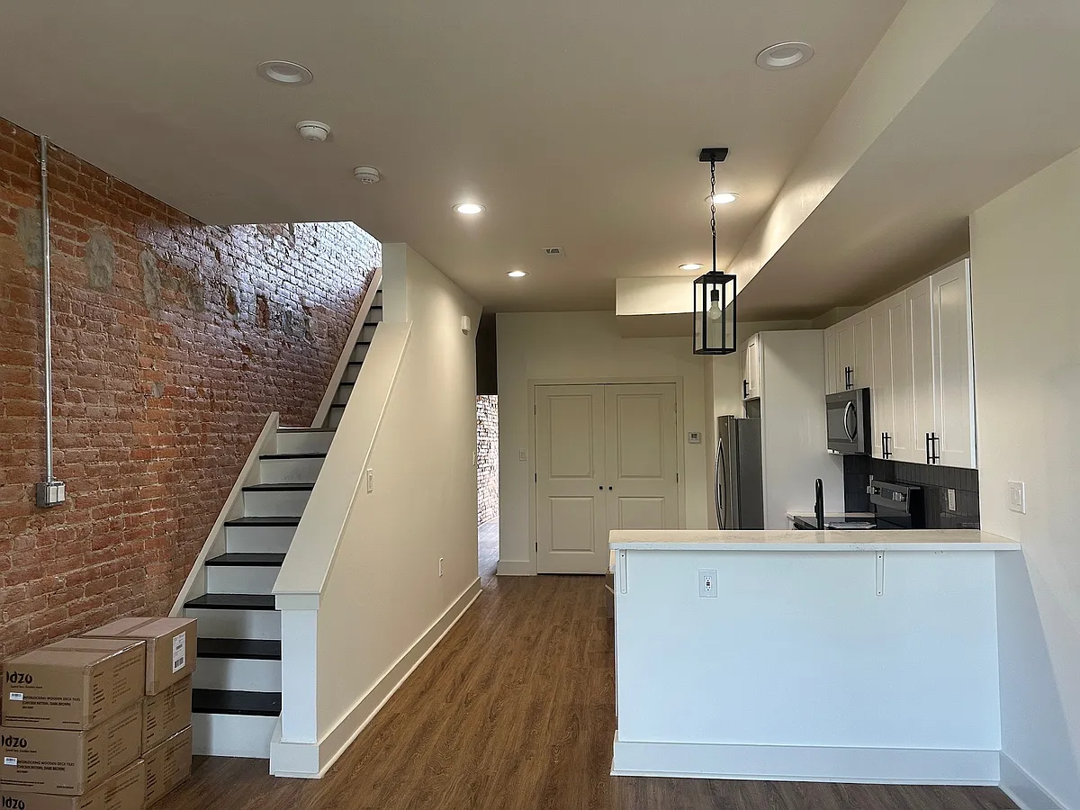 Building Photo - 1513 N 6th St #2
