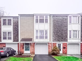 2137 Greystone Pl, Hoffman Estates, IL