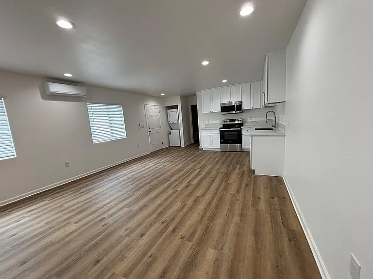 11069 Evans St. — Photo 2