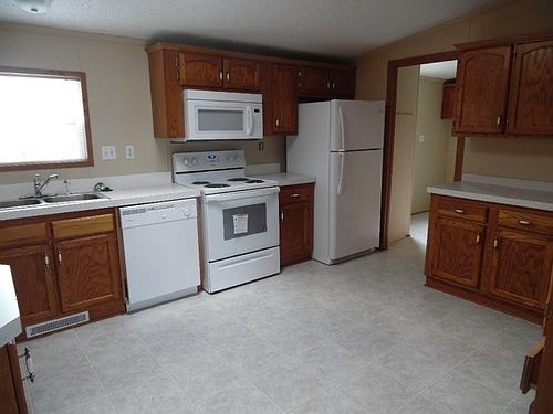 5th image of 28558 Spruce Dr