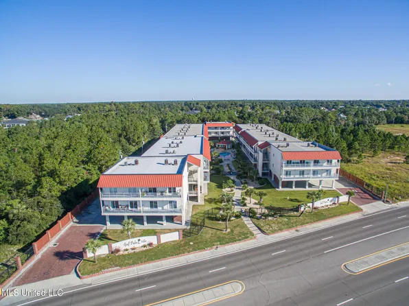 1453 E Beach Blvd APT 317, Pass Christian, MS 39571