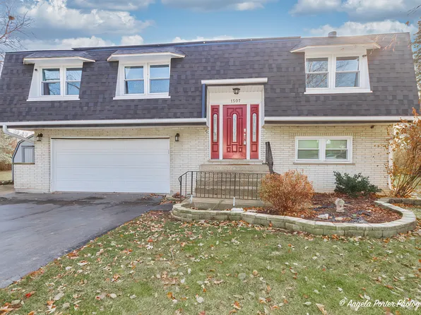 1507 Grandview Dr, Johnsburg, IL 60051