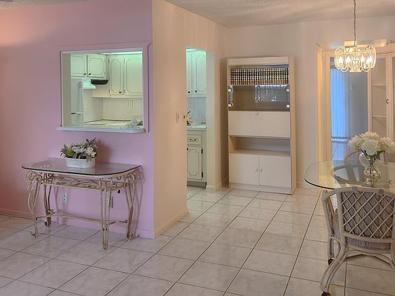 3rd image of 107 Bedford E #107