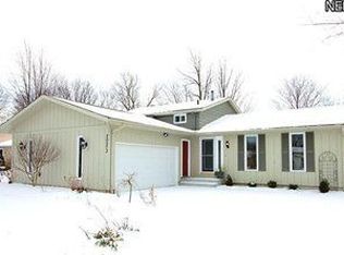 20573 White Bark Dr, Strongsville, OH