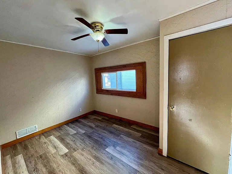 626 N Stevens St — Photo 9