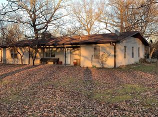 728 Myrtle St, Taneyville, MO 65759