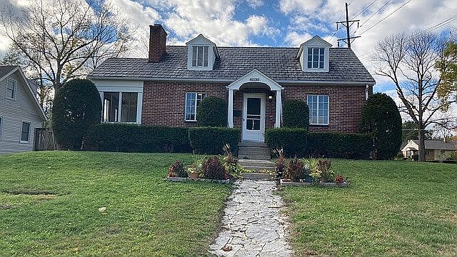 1st image of 3461 Lindale Ave