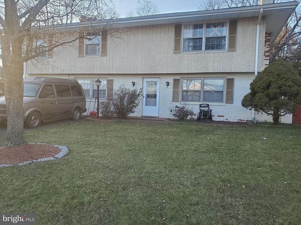 2nd image of 1807 N Brunswick St