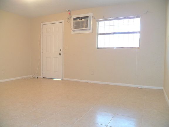 4th image of 3213 N 48th St APT A