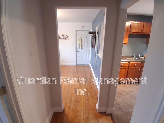 4th image of 108 Banning St Unit 2