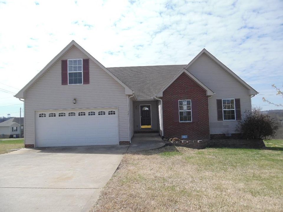 1st image of 121 West Dr