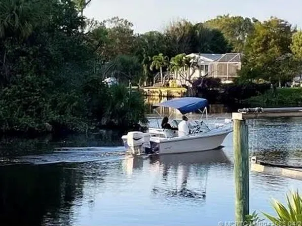 7961 SE Paradise Dr, Stuart, FL 34997