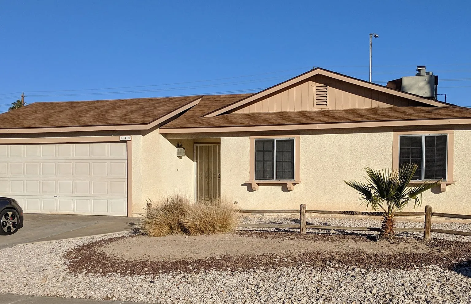 449 Ash — Photo 1