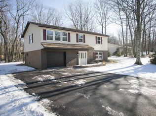 20 Cedar Rd, Mount Pocono, PA 18344