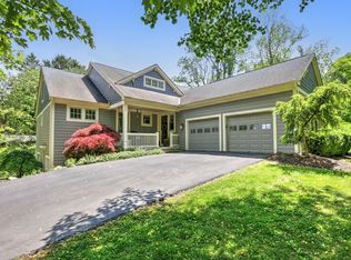 1028 Burg St, Granville, OH 43023