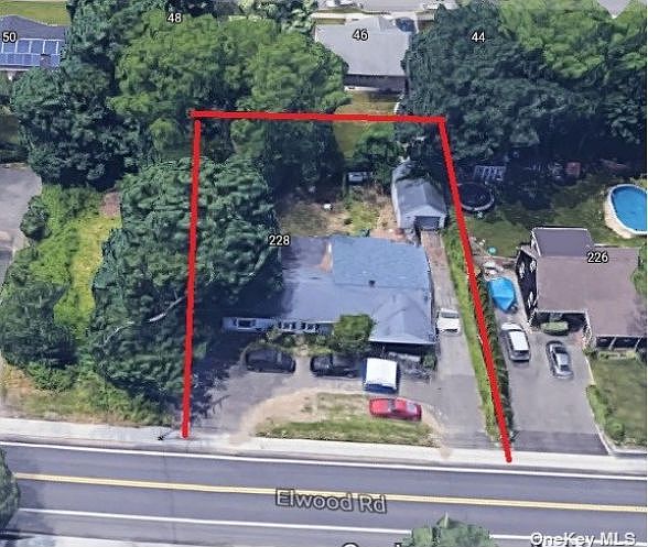 2nd image of 228 Elwood Rd