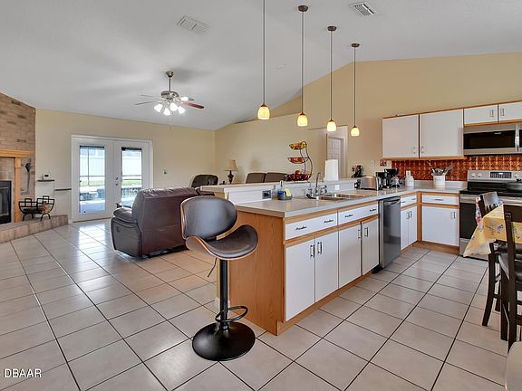 2nd image of 2157 Clearwater Dr