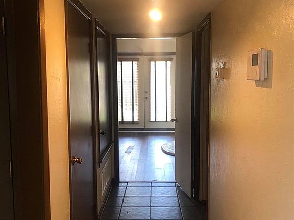 2nd image of 1255 E County Line Rd APT A-4