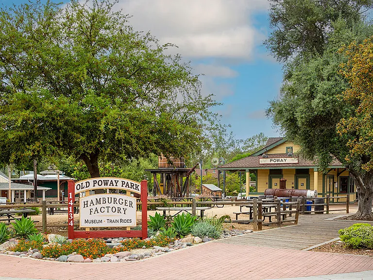 West Village Poway Apartments — Photo 47