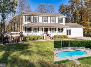 1136 Fawn Ln, Owings, MD 20736