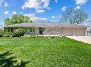 28187 229th St, Le Claire, IA