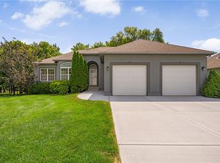 15613 White Dr, Belton, MO 64012