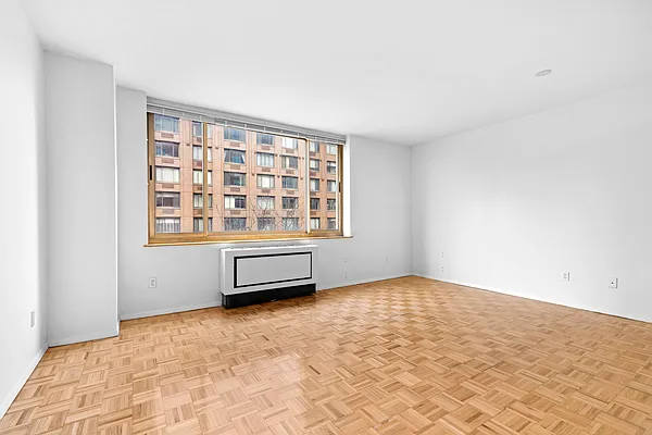 Sold by Triplemint | media 6