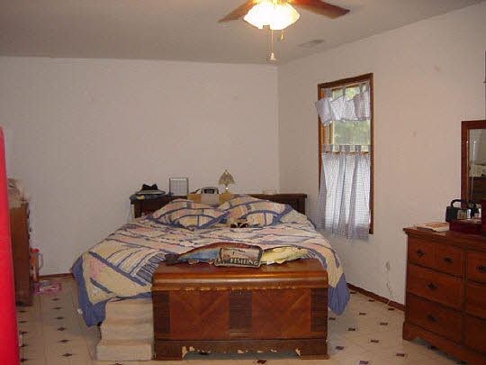 4th image of 404 E Hosmer St
