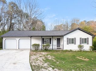1890 Lamplighter Way, Snellville, GA