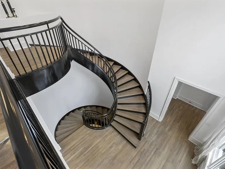 997 Davis Dr — Photo 59