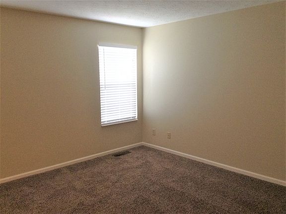 5th image of 3684 Bristol Lake Dr