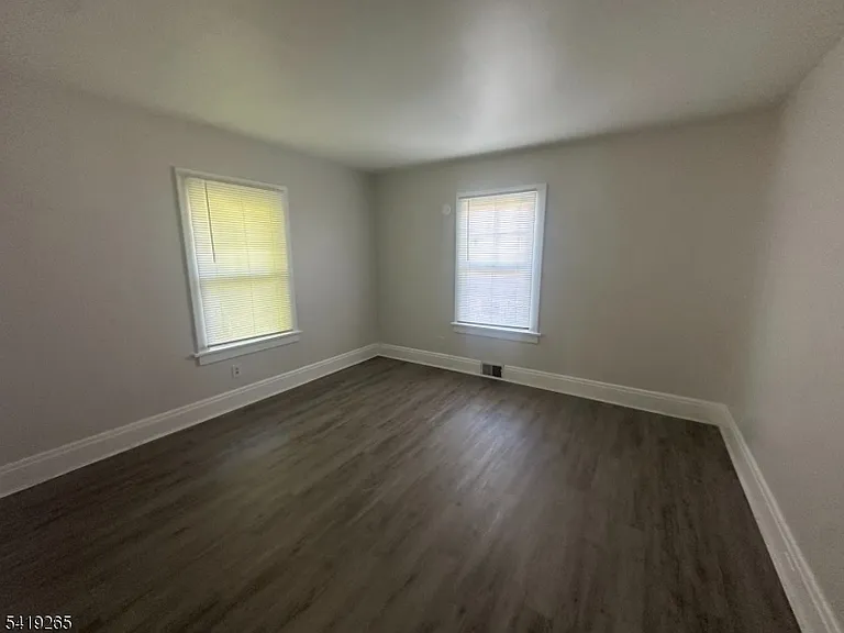 273 W Mount Pleasant Ave — Photo 8