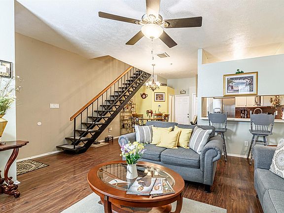5th image of 8888 Benning Dr APT 213