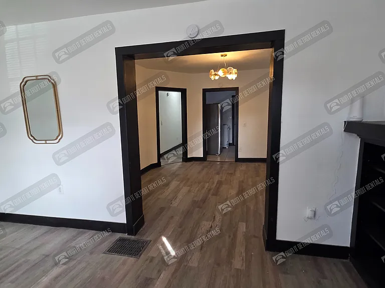 2982 Vicksburg St — Photo 5