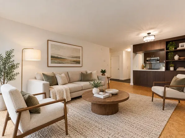 550 E 7th Ave #207, Vancouver, BC V5T 1N7