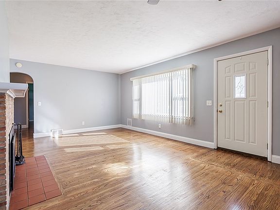 4th image of 1049 Shoecraft Rd