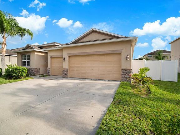 3rd image of 10743 Carloway Hills Dr