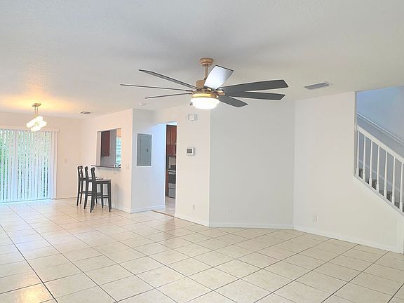4th image of 9402 Charlesberg Dr