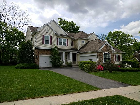 2nd image of 2940 Meadow Lane Dr