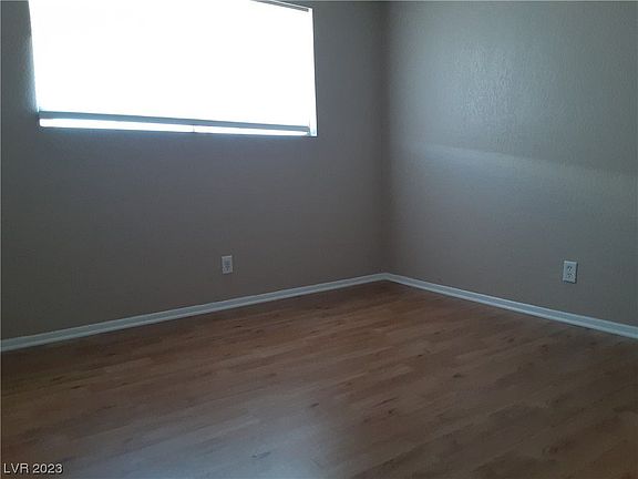 5th image of 497 N Circle Dr #4