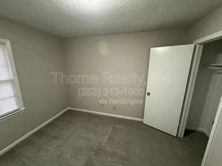 2257 Sherwood Ave — Photo 15
