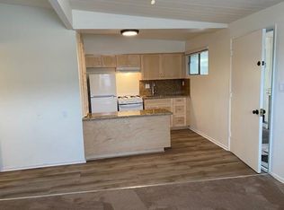 160 Holly Ave #8, Carpinteria, CA 93013