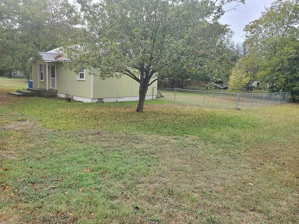 2 bed, 850 sqft, $1,400 — Photo 4
