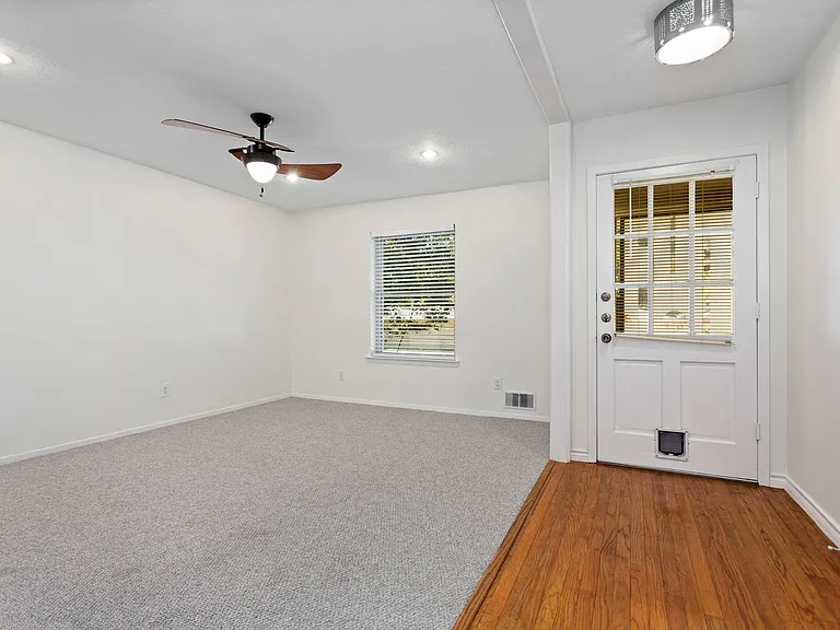 7475 Brentcove Cir — Photo 7