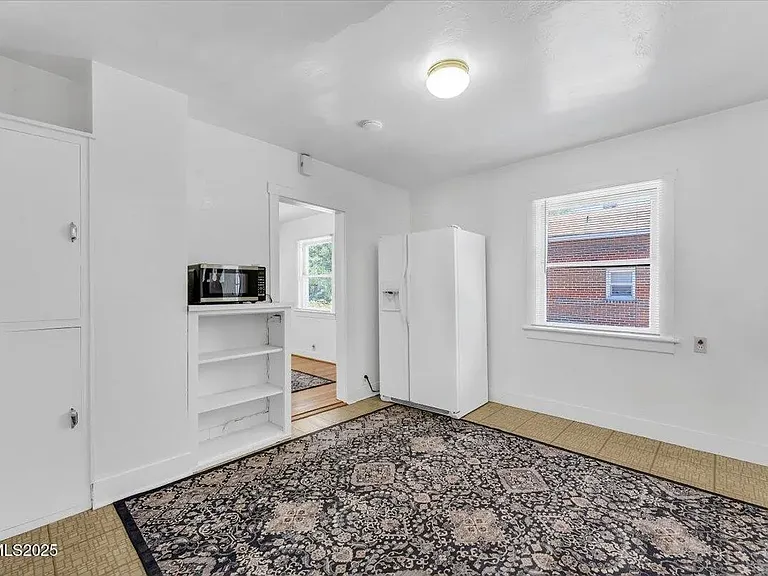 1145 Seminary Ave — Photo 11