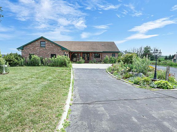 3rd image of 1328 County Road M
